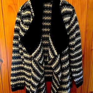 Oversized black/white cardigan coat
